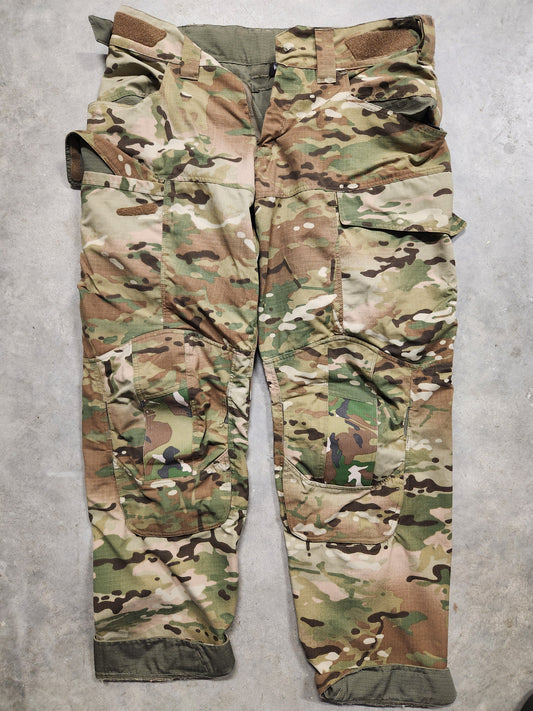 *FAKE* Arcteryx Assault Pant (33-34 R)